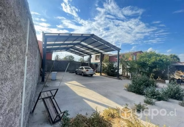 Casa en El Bosque de 3 dorm, 2 baños y galpón