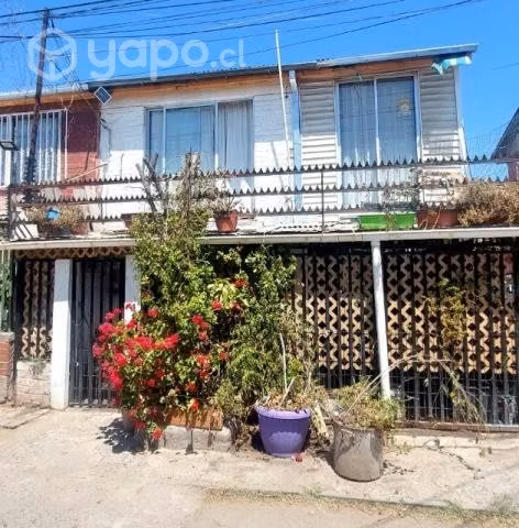 Se vende casa en la granja con excelente ubicación - Imagen 2