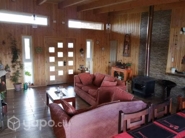 Casa en venta de 4 dorm. …