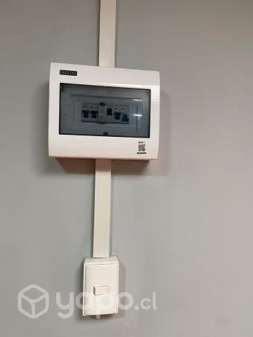 Se arrienda oficina céntrica recién remodelada