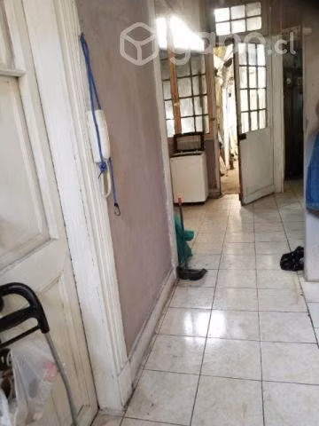 Se arrienda mitad de casa en Santiago centro - Imagen 2