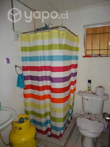 Amplia casa de dos pisos con balcón - Parral
