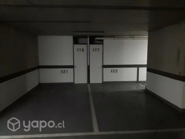 Estacionamiento Rosas 1520. Excelente Ubicación