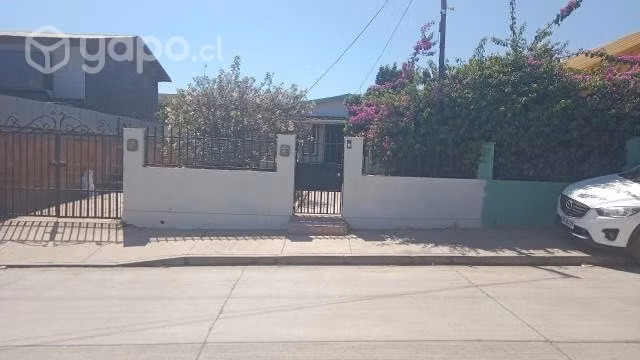 Casa sólida, con dependencias y pozo 450 mts 2