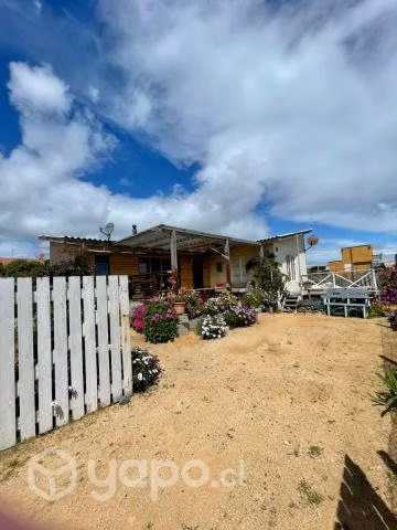 Hermosa Cabaña con vista al Mar Los Quinquelles