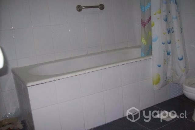 Arriendo casa interior