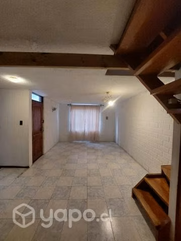 Arriendo Casa 2D1B