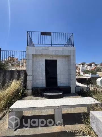 Bóveda cementerio lota