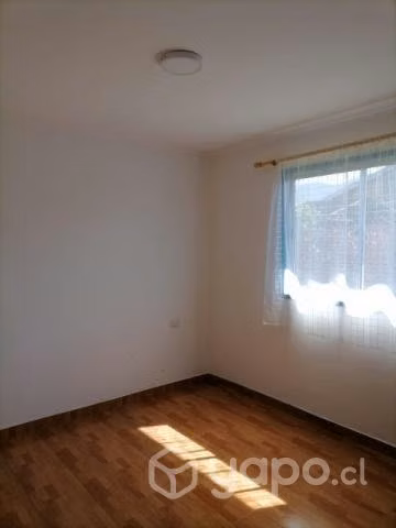 Se arrienda departamento interior