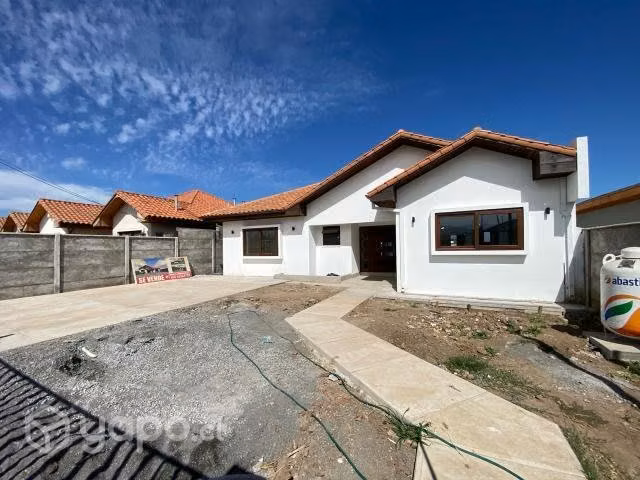 Hermosa Casa en Barrio Maria Lucia Machali