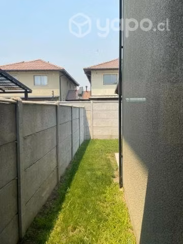Vendo casa 2 pisos Hacienda Esmeralda