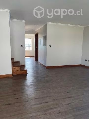 Vendo casa 2 pisos Hacienda Esmeralda