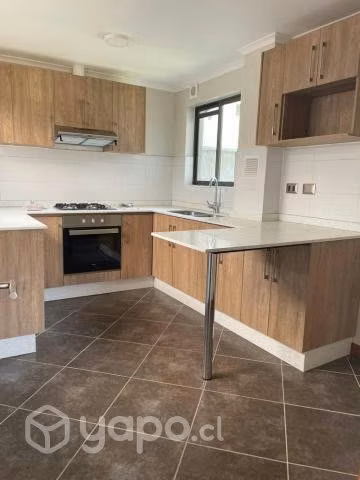 Vendo casa 2 pisos Hacienda Esmeralda