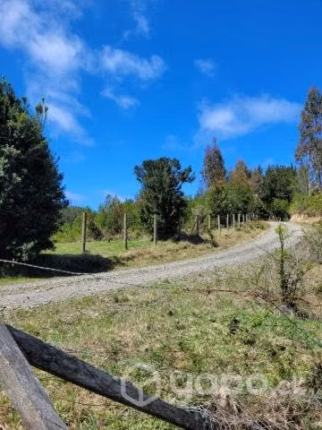Venta de terreno con casa y bodega