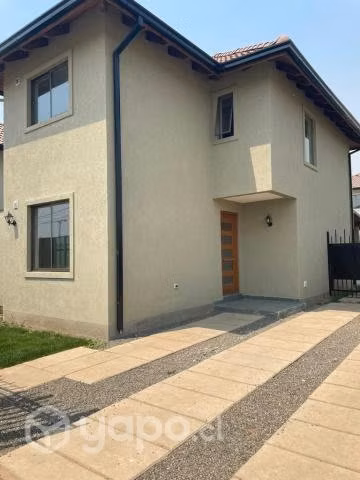 Arriendo excelente casa Hacienda Esmeralda