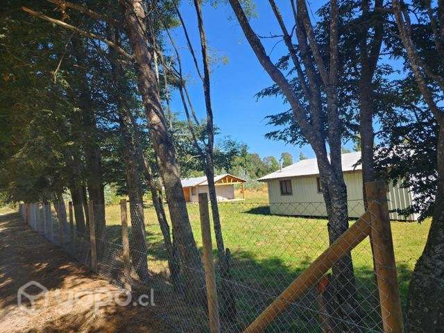 Parcela con 2 casas