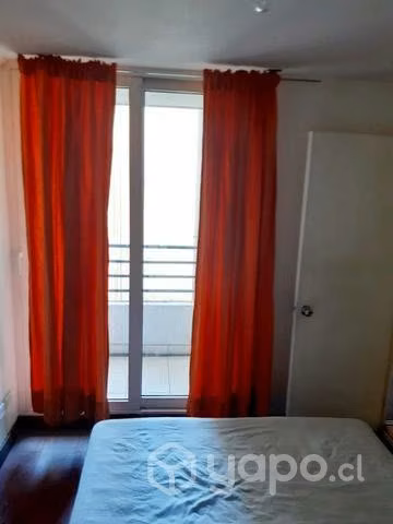 Arriendo Departamento semi amoblado
