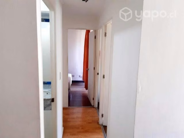 Arriendo Departamento semi amoblado