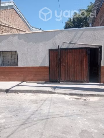Vendo casa estación central