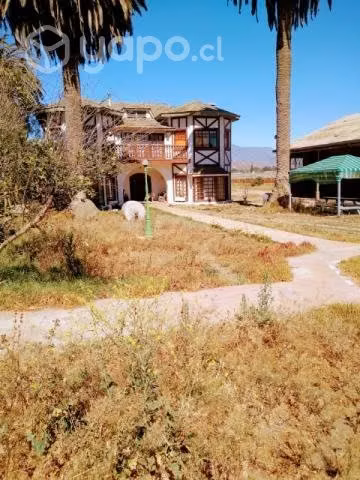 Terreno con casa y bodegas - Imagen 4