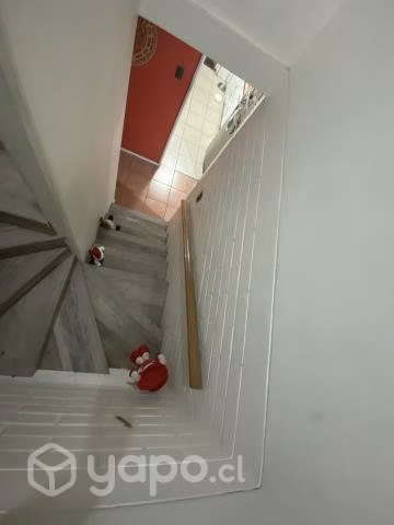 Se arrienda amplia casa barrio la farfana