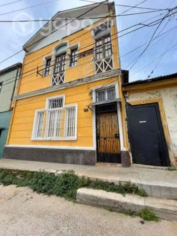 Se vende casa hermosa vista al puerto deValparaíso