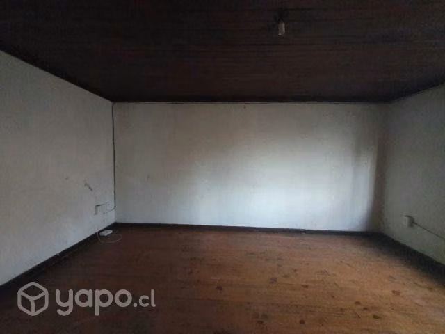 Amplia a pasos del centro de Fco de Mostazal