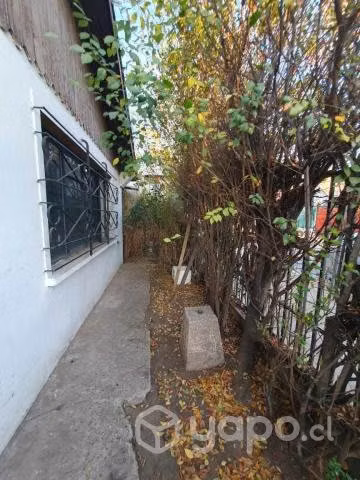 Amplia a pasos del centro de Fco de Mostazal