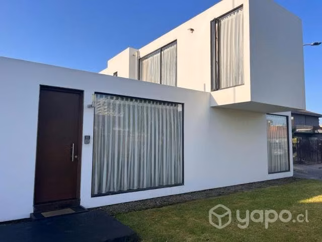 Amplia y Hermosa Casa en Lomas San Sebastián