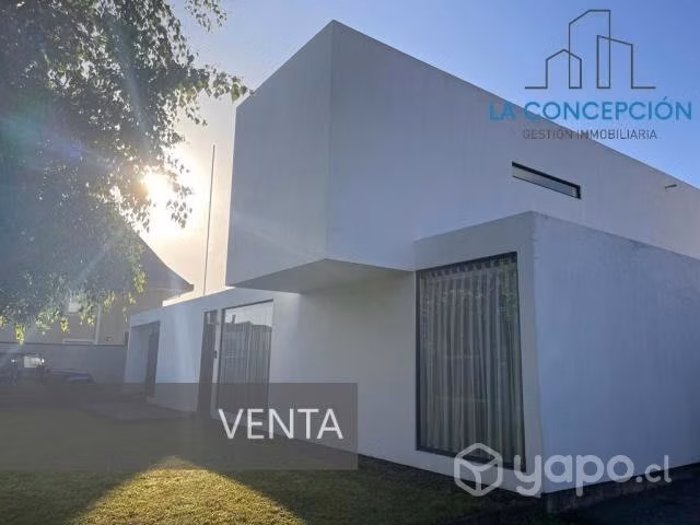 Amplia y Hermosa Casa en Lomas San Sebastián