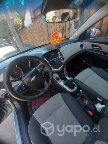 VehículoCHEVROLET CRUZE 2012  disponible