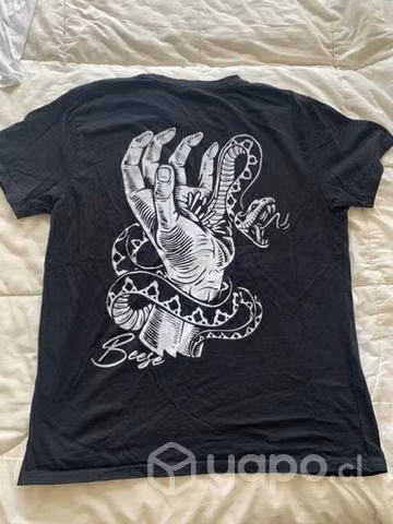 Polera negra Beese
