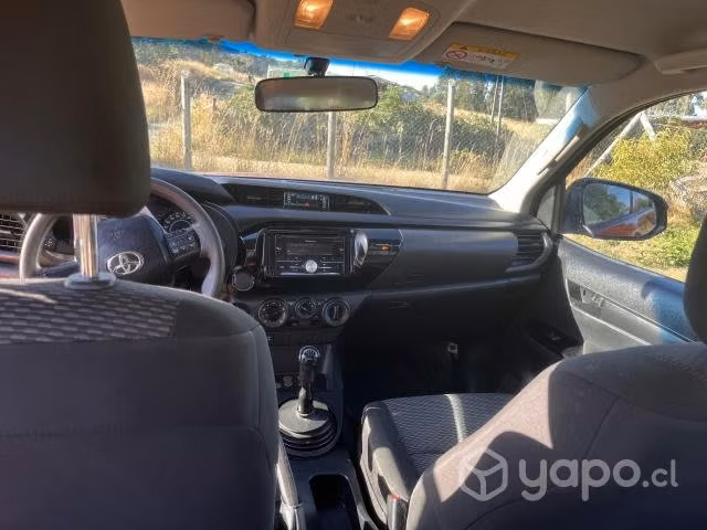 Toyota Hilux 2.4 DX 4x4