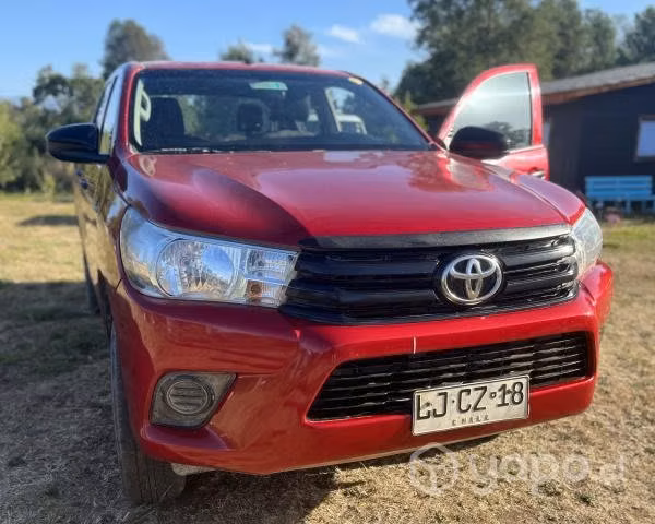 Toyota Hilux 2.4 DX 4x4