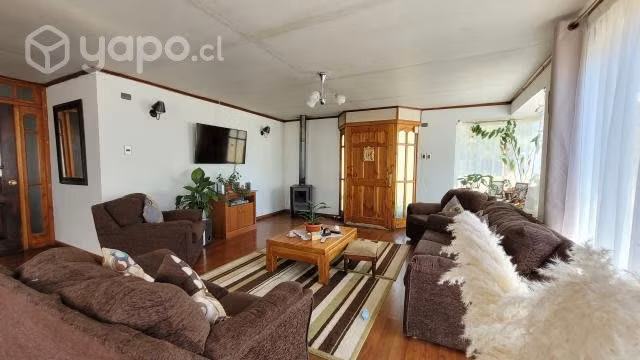Se vende parcela con casa y piscina en San Rosendo