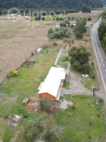 Se vende parcela con casa en Santa Bárbara