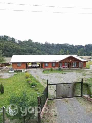 Se vende parcela con casa en Santa Bárbara
