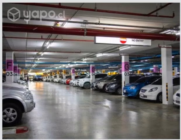 Se arrienda estacionamiento