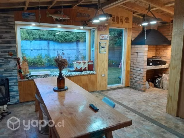 Arriendo casa por día con quincho