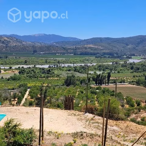 Se vende hermosa parcela con casa y piscina