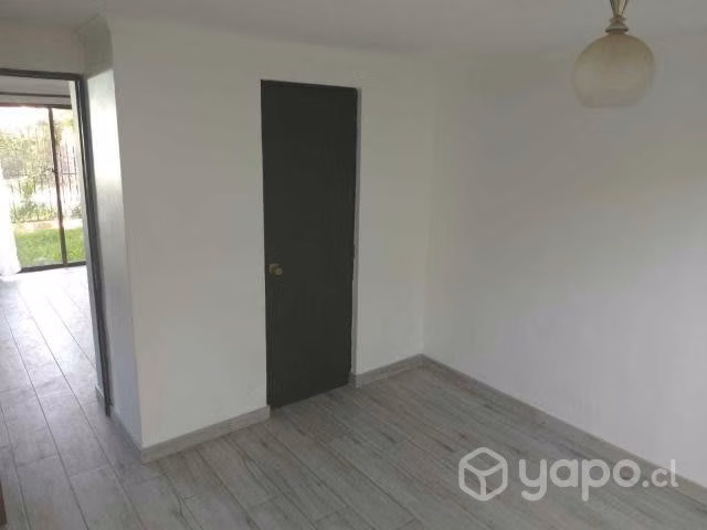 Casona 2 pisos 156m2 barrio cerrado en Macul