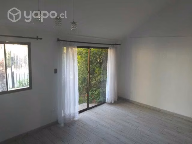 Casona 2 pisos 156m2 barrio cerrado en Macul
