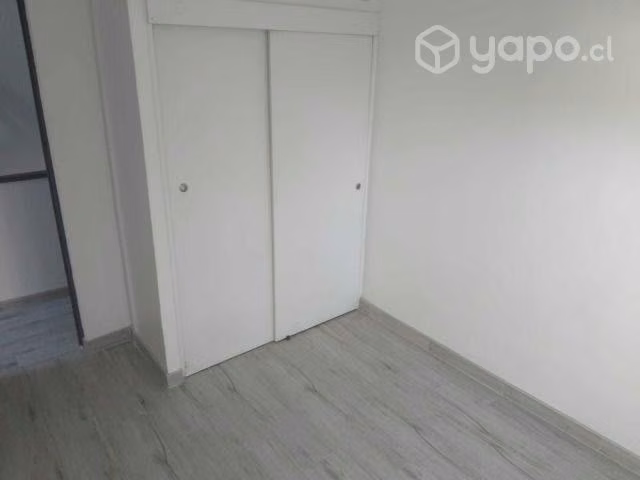 Casona 2 pisos 156m2 barrio cerrado en Macul