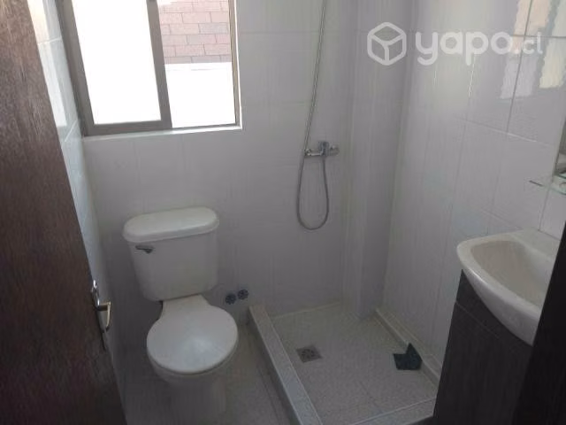 Casona 2 pisos 156m2 barrio cerrado en Macul