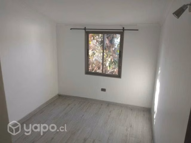 Casona 2 pisos 156m2 barrio cerrado en Macul