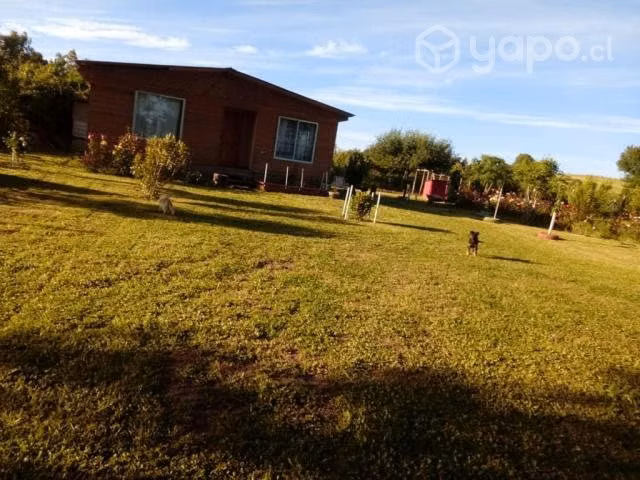 Vendo parcela con casa y servicios en quillon