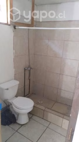Pieza con baño y cocina
