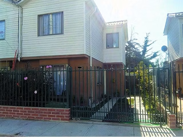 Casa en barrio residencial en Casablanca
