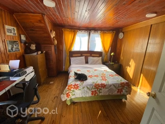 Vende Propiedad con 2casas + local comercial cerca