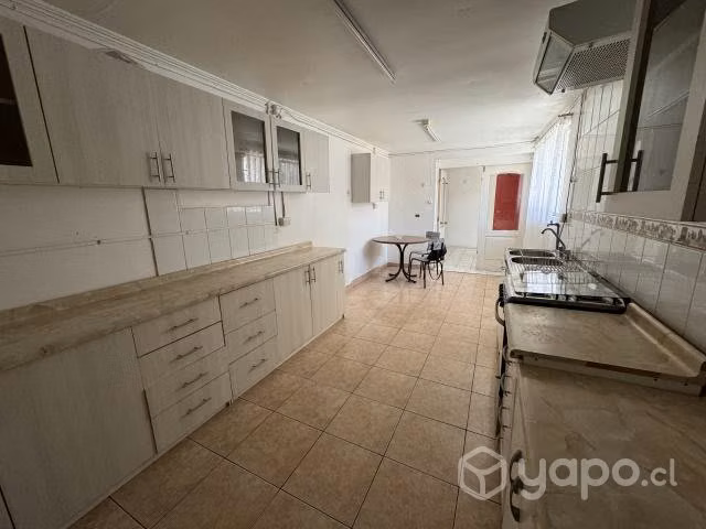 Casa amplia cerca de Clinica